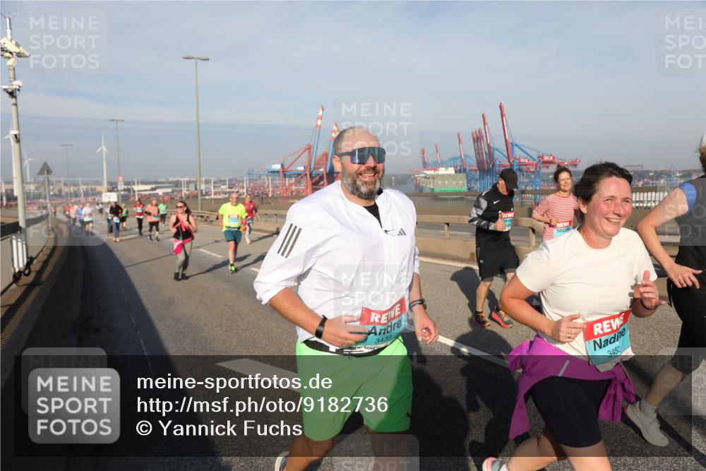 03.10.2025 - Köhlbrandbrückenlauf Yannick Fuchs http://msf.ph/oto/9182736 03.10.2025 09:01:08 Position 2 3439, 3453 meine-sportfotos.de