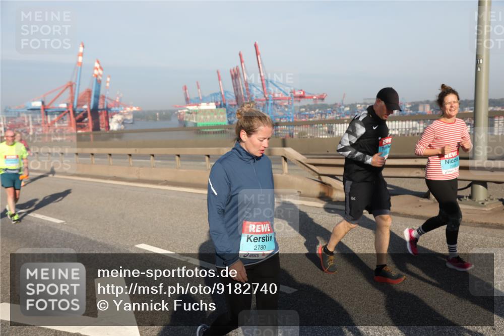 03.10.2025 - Köhlbrandbrückenlauf Yannick Fuchs http://msf.ph/oto/9182740 03.10.2025 09:01:08 Position 2 2780 meine-sportfotos.de