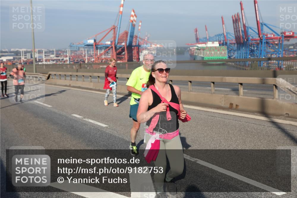 03.10.2025 - Köhlbrandbrückenlauf Yannick Fuchs http://msf.ph/oto/9182753 03.10.2025 09:01:11 Position 2  meine-sportfotos.de