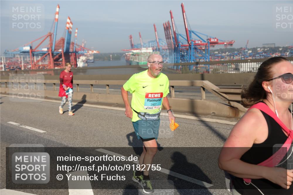 03.10.2025 - Köhlbrandbrückenlauf Yannick Fuchs http://msf.ph/oto/9182755 03.10.2025 09:01:12 Position 2 2427 meine-sportfotos.de