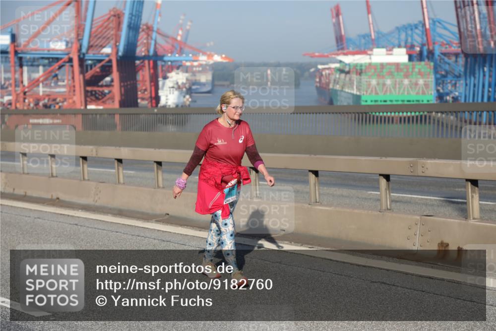 03.10.2025 - Köhlbrandbrückenlauf Yannick Fuchs http://msf.ph/oto/9182760 03.10.2025 09:01:13 Position 2  meine-sportfotos.de