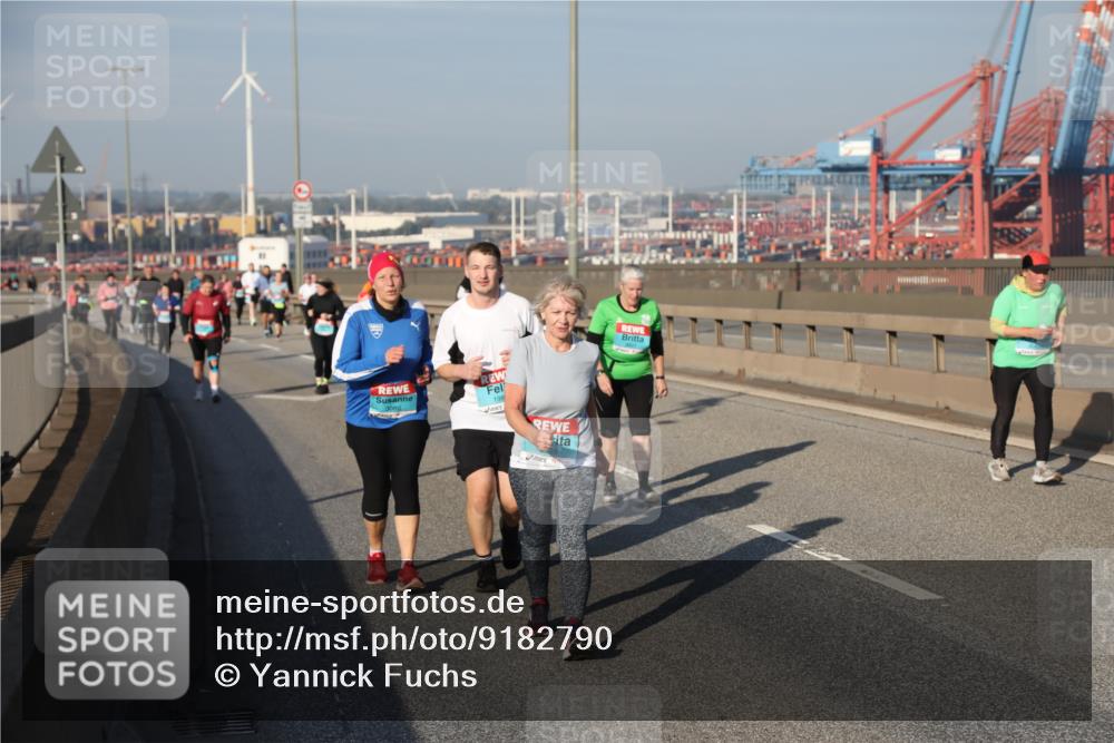 03.10.2025 - Köhlbrandbrückenlauf Yannick Fuchs http://msf.ph/oto/9182790 03.10.2025 09:01:20 Position 2 198 meine-sportfotos.de