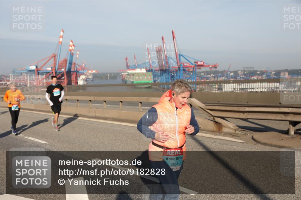 03.10.2025 - Köhlbrandbrückenlauf Yannick Fuchs http://msf.ph/oto/9182828 03.10.2025 09:01:28 Position 2 2688 meine-sportfotos.de