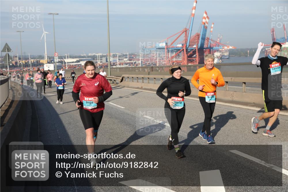 03.10.2025 - Köhlbrandbrückenlauf Yannick Fuchs http://msf.ph/oto/9182842 03.10.2025 09:01:31 Position 2 2667, 552, 3553 meine-sportfotos.de