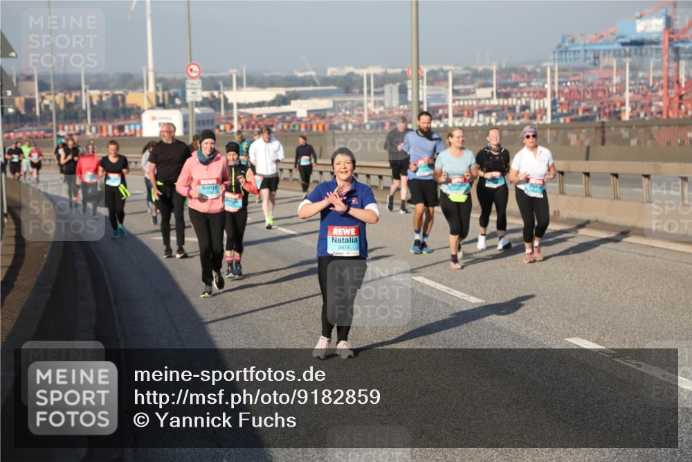 03.10.2025 - Köhlbrandbrückenlauf Yannick Fuchs http://msf.ph/oto/9182859 03.10.2025 09:01:34 Position 2 2474 meine-sportfotos.de