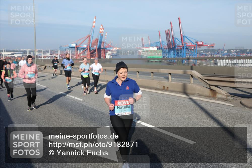03.10.2025 - Köhlbrandbrückenlauf Yannick Fuchs http://msf.ph/oto/9182871 03.10.2025 09:01:38 Position 2 2474 meine-sportfotos.de