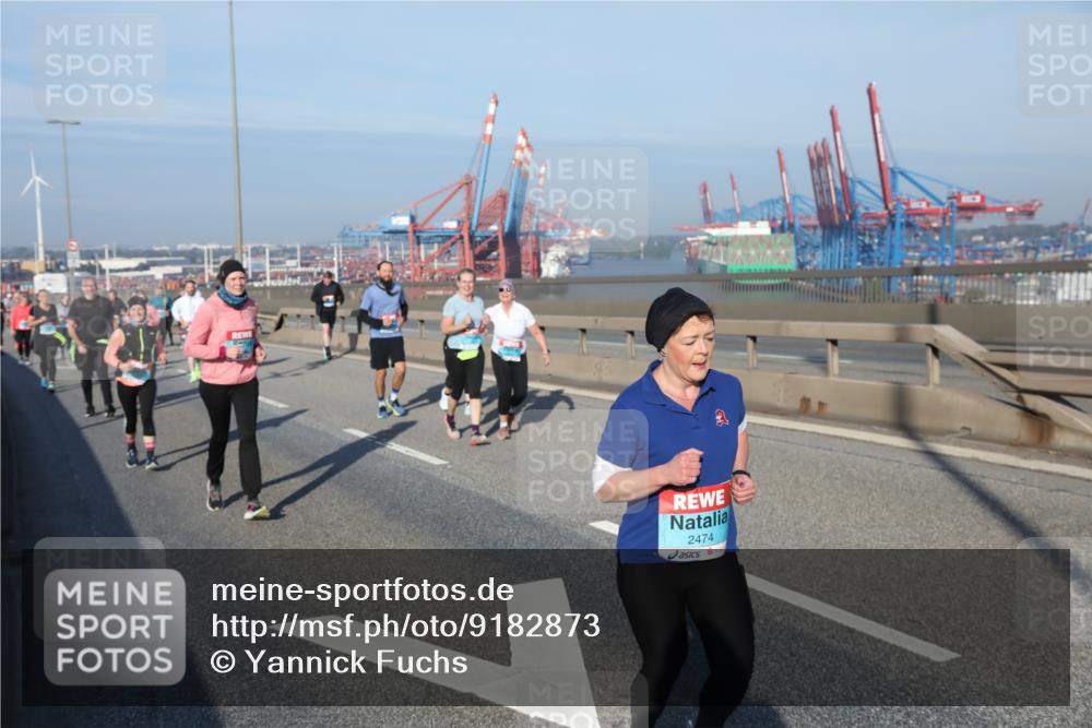 03.10.2025 - Köhlbrandbrückenlauf Yannick Fuchs http://msf.ph/oto/9182873 03.10.2025 09:01:38 Position 2 2474 meine-sportfotos.de
