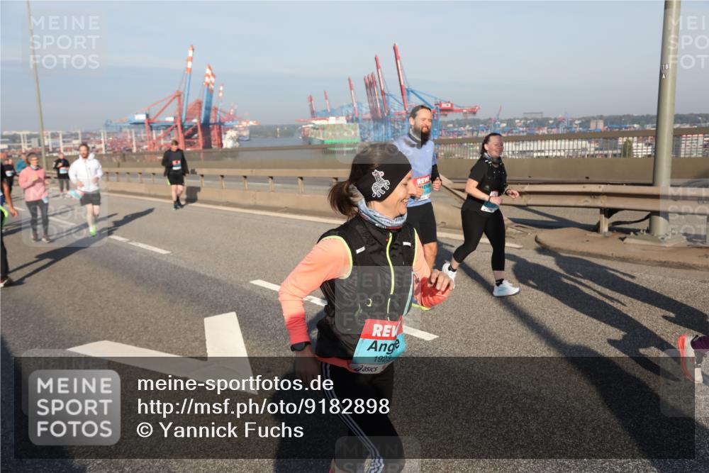 03.10.2025 - Köhlbrandbrückenlauf Yannick Fuchs http://msf.ph/oto/9182898 03.10.2025 09:01:42 Position 2 1923 meine-sportfotos.de