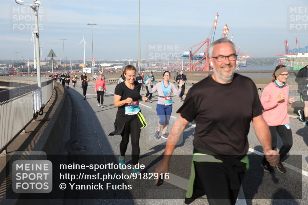 03.10.2025 - Köhlbrandbrückenlauf Yannick Fuchs http://msf.ph/oto/9182916 03.10.2025 09:01:45 Position 2 2627 meine-sportfotos.de