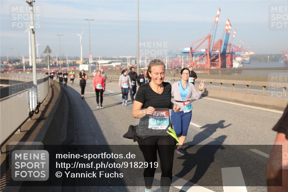 03.10.2025 - Köhlbrandbrückenlauf Yannick Fuchs http://msf.ph/oto/9182919 03.10.2025 09:01:46 Position 2 2627 meine-sportfotos.de