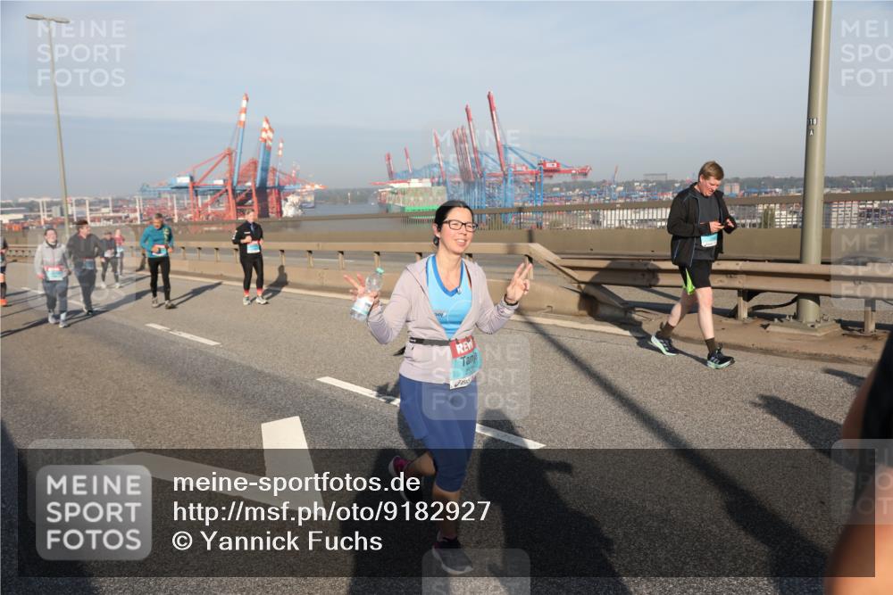 03.10.2025 - Köhlbrandbrückenlauf Yannick Fuchs http://msf.ph/oto/9182927 03.10.2025 09:01:48 Position 2 118 meine-sportfotos.de