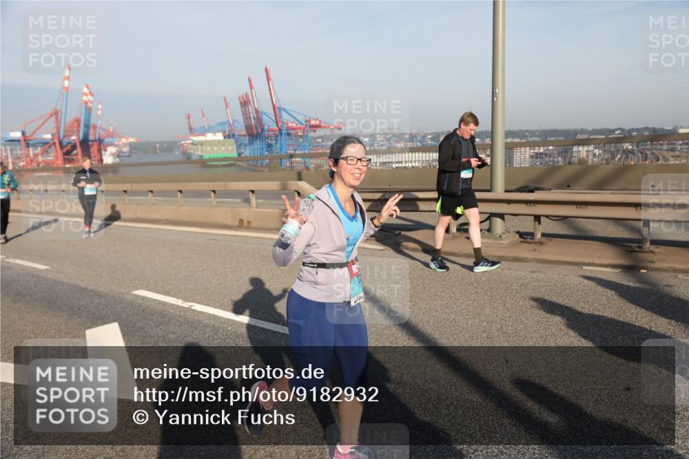 03.10.2025 - Köhlbrandbrückenlauf Yannick Fuchs http://msf.ph/oto/9182932 03.10.2025 09:01:48 Position 2  meine-sportfotos.de