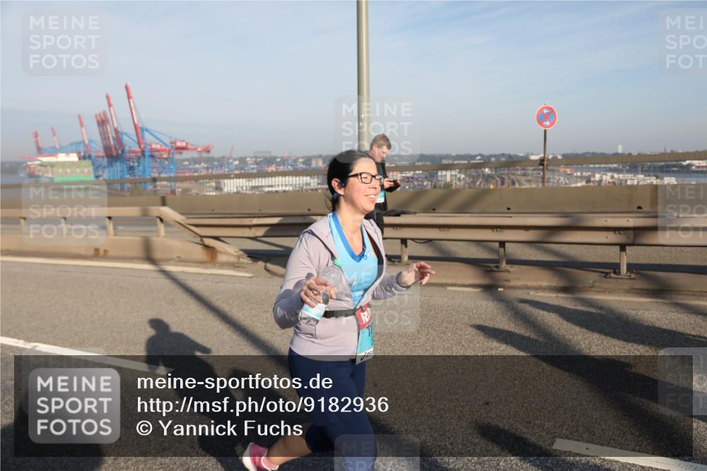 03.10.2025 - Köhlbrandbrückenlauf Yannick Fuchs http://msf.ph/oto/9182936 03.10.2025 09:01:49 Position 2  meine-sportfotos.de