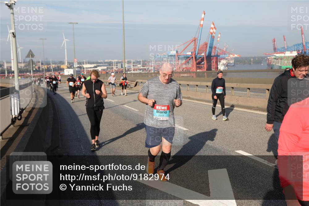 03.10.2025 - Köhlbrandbrückenlauf Yannick Fuchs http://msf.ph/oto/9182974 03.10.2025 09:01:54 Position 2 2513 meine-sportfotos.de