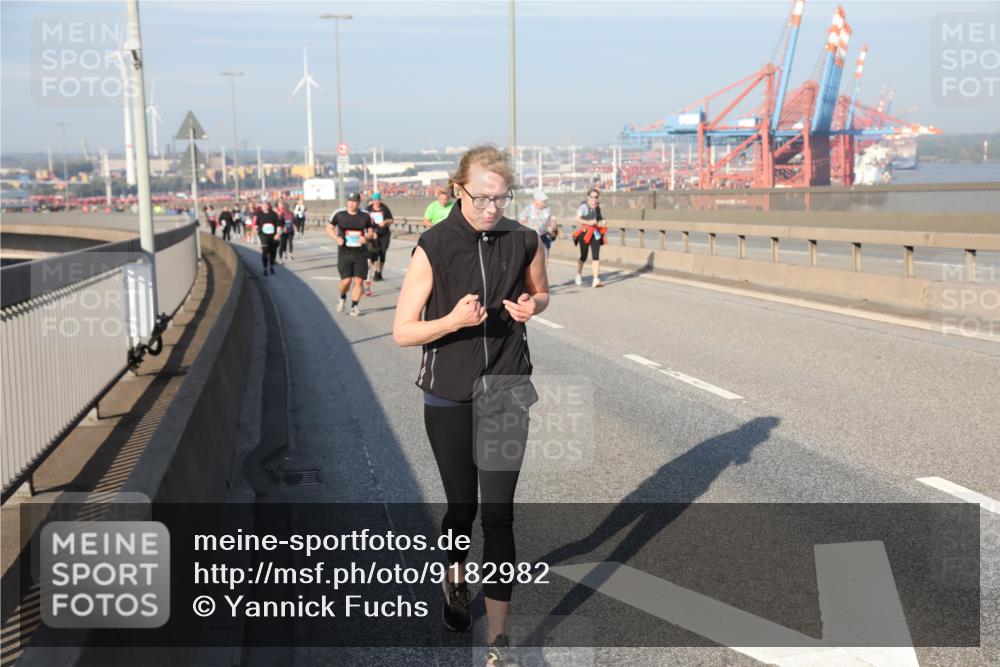 03.10.2025 - Köhlbrandbrückenlauf Yannick Fuchs http://msf.ph/oto/9182982 03.10.2025 09:01:56 Position 2  meine-sportfotos.de