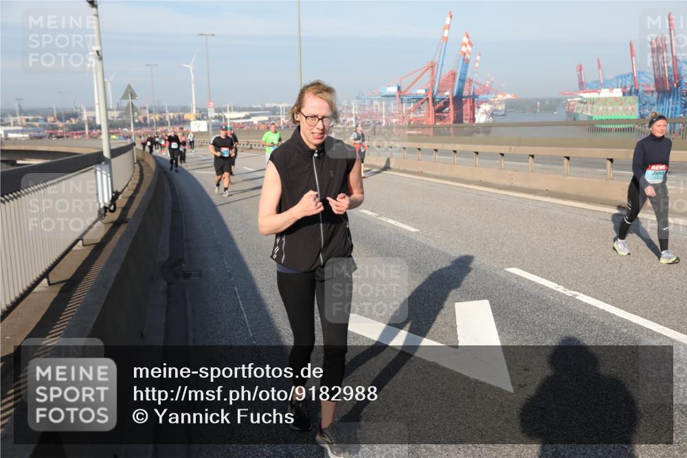 03.10.2025 - Köhlbrandbrückenlauf Yannick Fuchs http://msf.ph/oto/9182988 03.10.2025 09:01:57 Position 2  meine-sportfotos.de