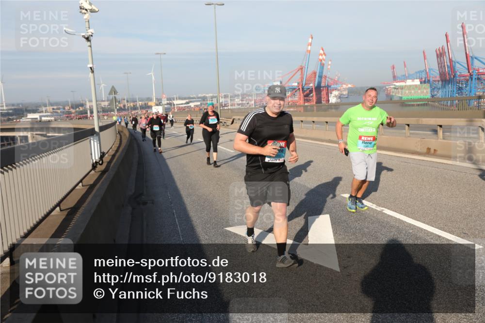 03.10.2025 - Köhlbrandbrückenlauf Yannick Fuchs http://msf.ph/oto/9183018 03.10.2025 09:02:04 Position 2  meine-sportfotos.de