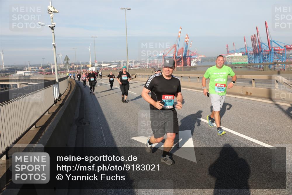 03.10.2025 - Köhlbrandbrückenlauf Yannick Fuchs http://msf.ph/oto/9183021 03.10.2025 09:02:04 Position 2 1355 meine-sportfotos.de