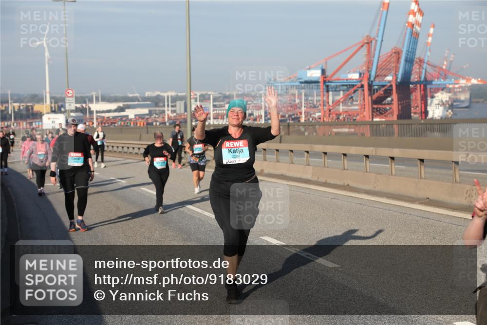 03.10.2025 - Köhlbrandbrückenlauf Yannick Fuchs http://msf.ph/oto/9183029 03.10.2025 09:02:06 Position 2 2288 meine-sportfotos.de