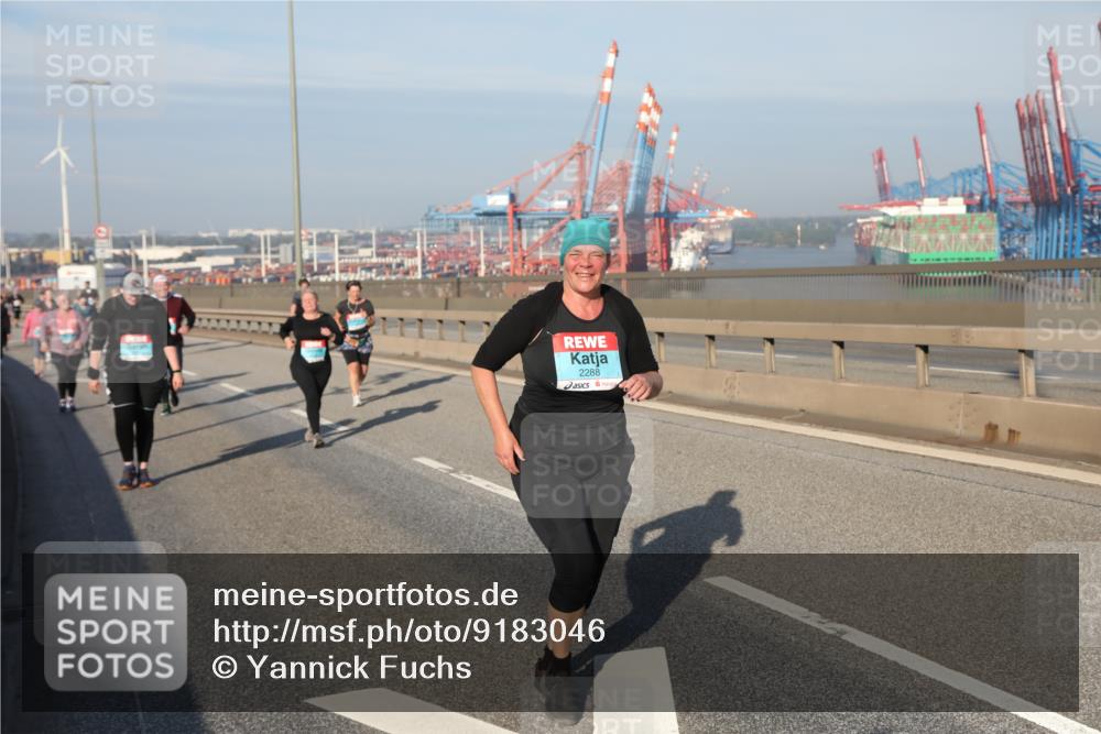 03.10.2025 - Köhlbrandbrückenlauf Yannick Fuchs http://msf.ph/oto/9183046 03.10.2025 09:02:07 Position 2 2288 meine-sportfotos.de