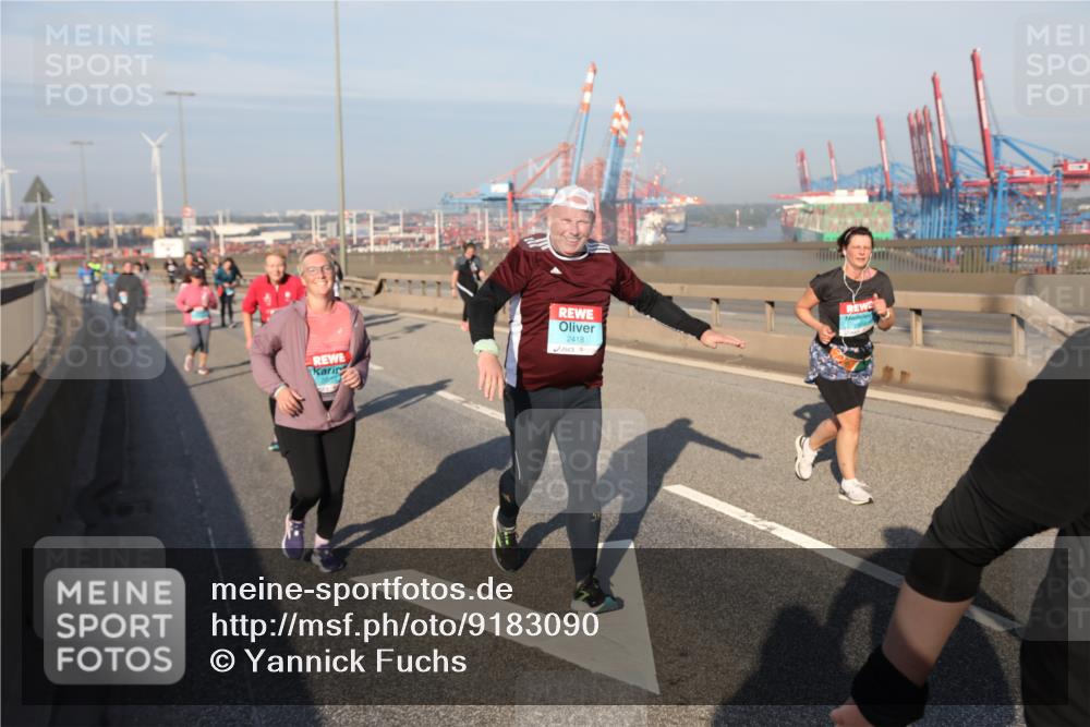 03.10.2025 - Köhlbrandbrückenlauf Yannick Fuchs http://msf.ph/oto/9183090 03.10.2025 09:02:13 Position 2 2418 meine-sportfotos.de