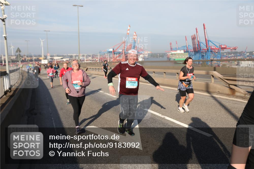 03.10.2025 - Köhlbrandbrückenlauf Yannick Fuchs http://msf.ph/oto/9183092 03.10.2025 09:02:13 Position 2 2418 meine-sportfotos.de