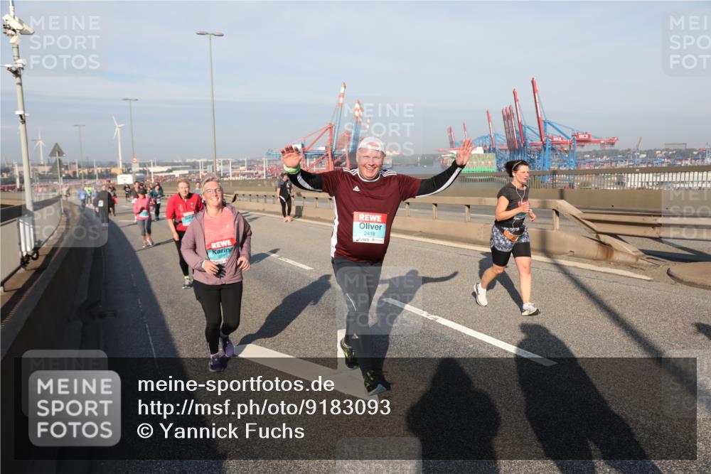 03.10.2025 - Köhlbrandbrückenlauf Yannick Fuchs http://msf.ph/oto/9183093 03.10.2025 09:02:14 Position 2 2418 meine-sportfotos.de