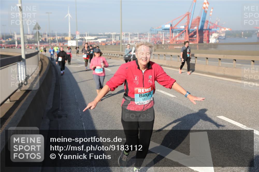 03.10.2025 - Köhlbrandbrückenlauf Yannick Fuchs http://msf.ph/oto/9183112 03.10.2025 09:02:16 Position 2 1837 meine-sportfotos.de
