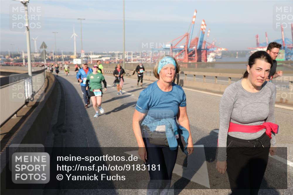 03.10.2025 - Köhlbrandbrückenlauf Yannick Fuchs http://msf.ph/oto/9183181 03.10.2025 09:02:32 Position 2  meine-sportfotos.de