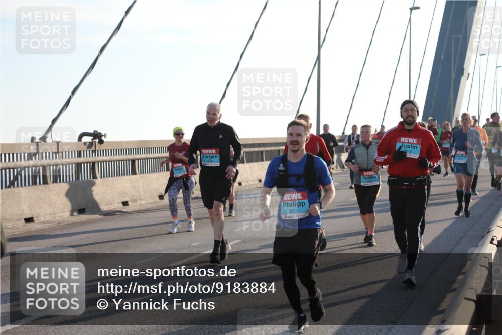 03.10.2025 - Köhlbrandbrückenlauf Yannick Fuchs http://msf.ph/oto/9183884 03.10.2025 08:31:18 Position 1 1848, 2812, 3216 meine-sportfotos.de