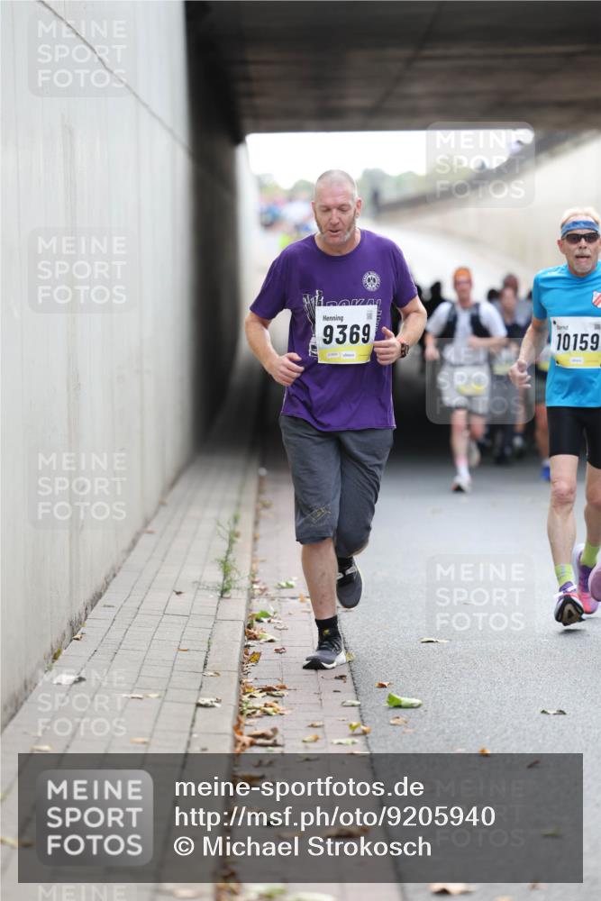05.10.2025 - 20. swb-Marathon Bremen Michael Strokosch http://msf.ph/oto/9205940 05.10.2025 10:44:59 Laufen 9369, 01854, 10159 meine-sportfotos.de