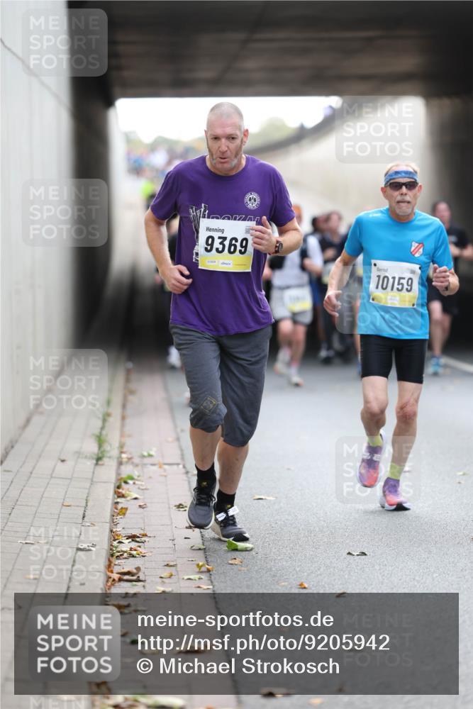 05.10.2025 - 20. swb-Marathon Bremen Michael Strokosch http://msf.ph/oto/9205942 05.10.2025 10:45:00 Laufen 9369, 10159 meine-sportfotos.de