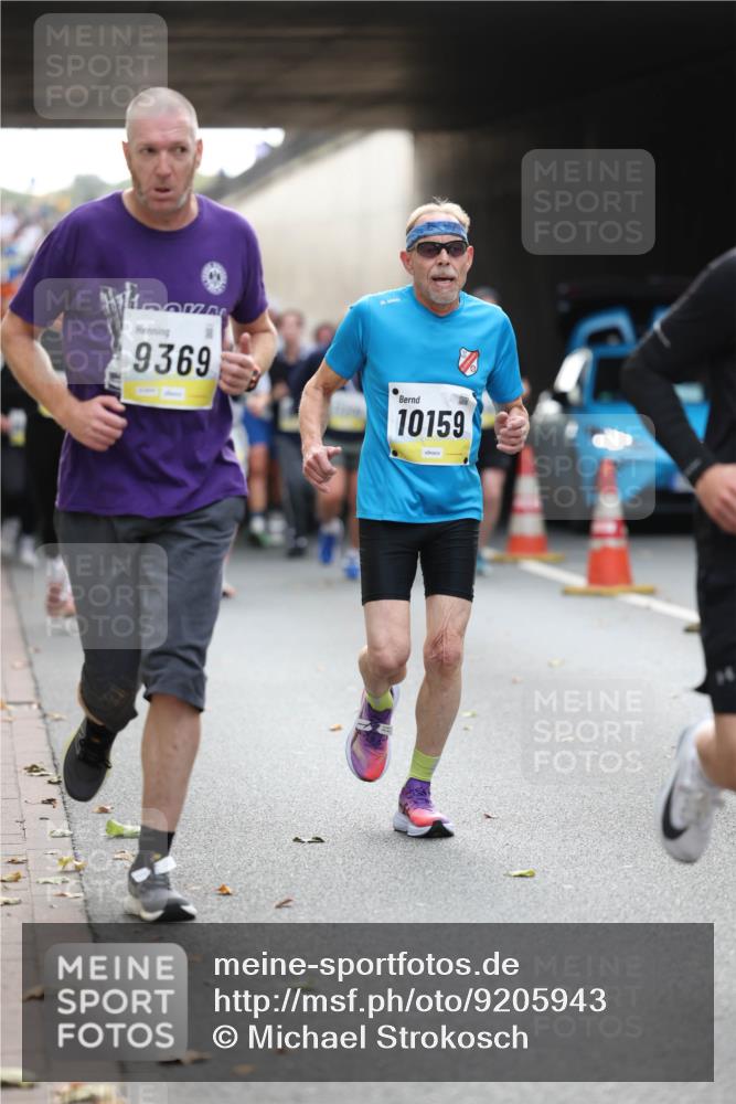 05.10.2025 - 20. swb-Marathon Bremen Michael Strokosch http://msf.ph/oto/9205943 05.10.2025 10:45:00 Laufen 9369, 10159 meine-sportfotos.de