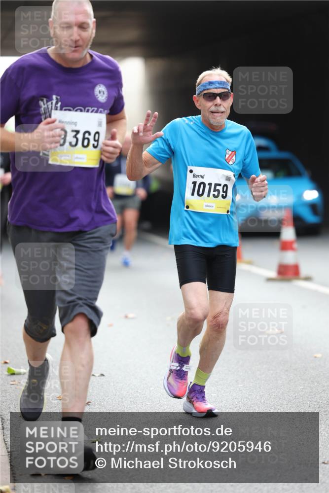 05.10.2025 - 20. swb-Marathon Bremen Michael Strokosch http://msf.ph/oto/9205946 05.10.2025 10:45:01 Laufen 369, 10159 meine-sportfotos.de