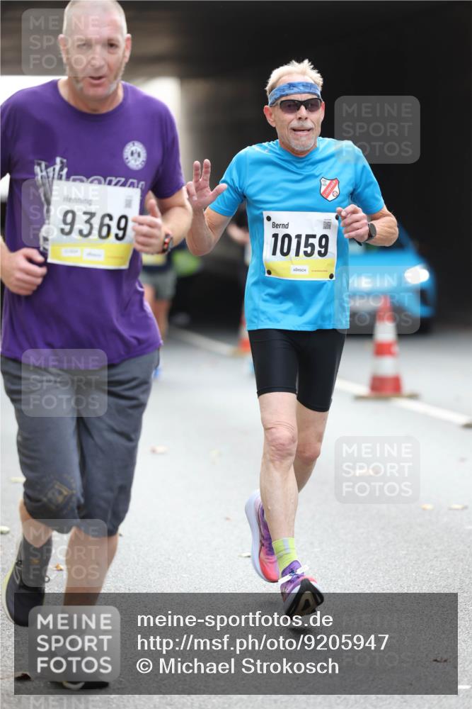 05.10.2025 - 20. swb-Marathon Bremen Michael Strokosch http://msf.ph/oto/9205947 05.10.2025 10:45:01 Laufen 9369, 10159 meine-sportfotos.de
