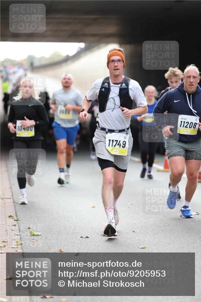 05.10.2025 - 20. swb-Marathon Bremen Michael Strokosch http://msf.ph/oto/9205953 05.10.2025 10:45:05 Laufen 10400, 11749, 11208 meine-sportfotos.de