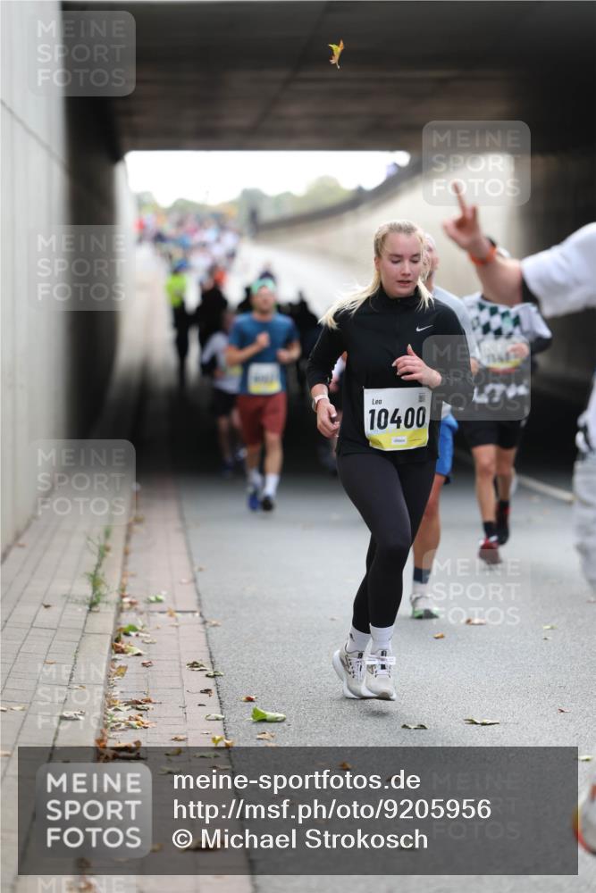 05.10.2025 - 20. swb-Marathon Bremen Michael Strokosch http://msf.ph/oto/9205956 05.10.2025 10:45:06 Laufen 12304, 10400 meine-sportfotos.de