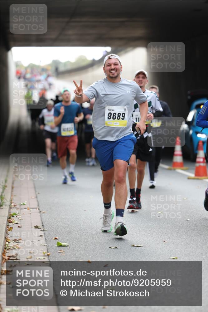 05.10.2025 - 20. swb-Marathon Bremen Michael Strokosch http://msf.ph/oto/9205959 05.10.2025 10:45:07 Laufen 9689, 02493, 11 meine-sportfotos.de