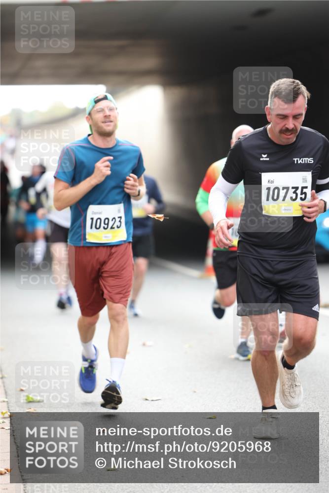 05.10.2025 - 20. swb-Marathon Bremen Michael Strokosch http://msf.ph/oto/9205968 05.10.2025 10:45:11 Laufen 10923, 10735 meine-sportfotos.de