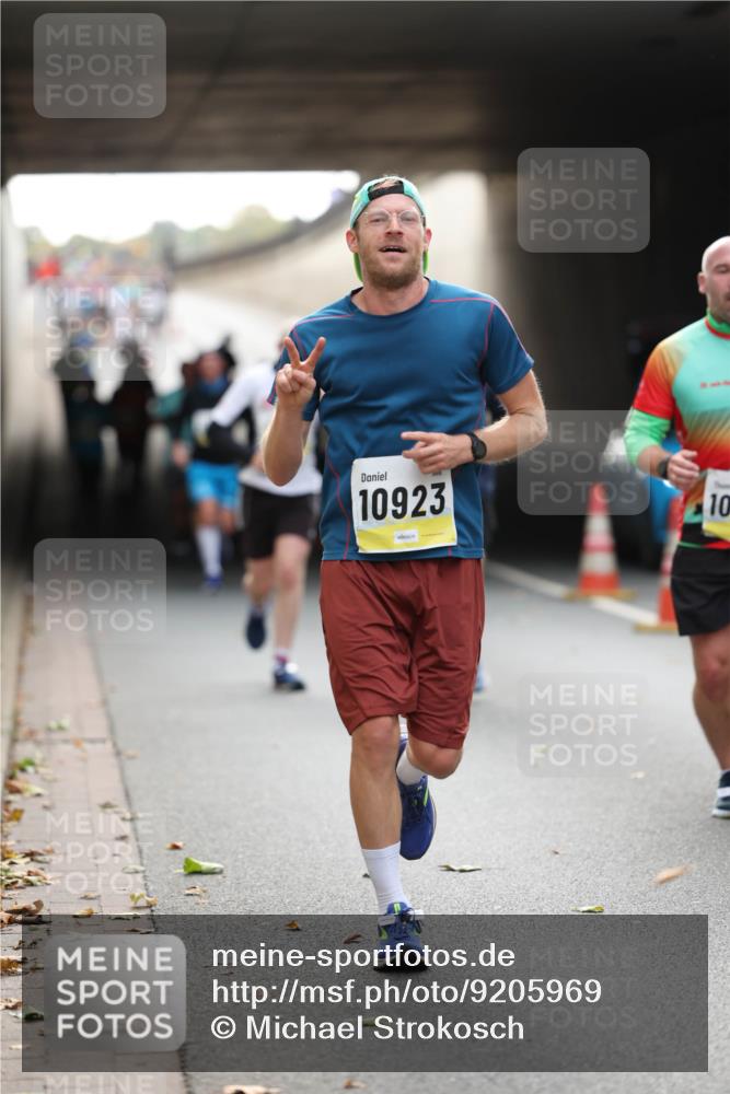 05.10.2025 - 20. swb-Marathon Bremen Michael Strokosch http://msf.ph/oto/9205969 05.10.2025 10:45:11 Laufen 10923, 10 meine-sportfotos.de