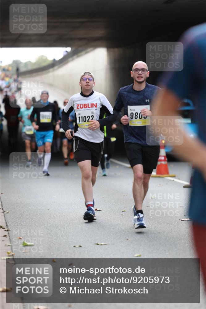 05.10.2025 - 20. swb-Marathon Bremen Michael Strokosch http://msf.ph/oto/9205973 05.10.2025 10:45:13 Laufen 11022, 980 meine-sportfotos.de