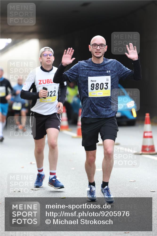 05.10.2025 - 20. swb-Marathon Bremen Michael Strokosch http://msf.ph/oto/9205976 05.10.2025 10:45:14 Laufen 22, 9803, 02293 meine-sportfotos.de