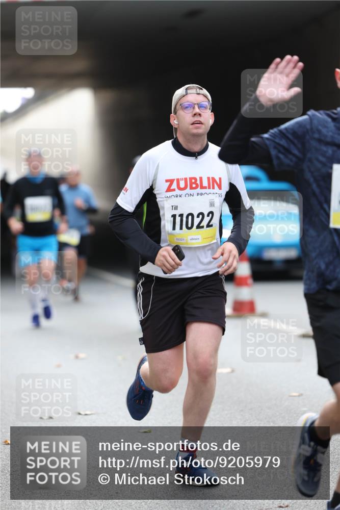 05.10.2025 - 20. swb-Marathon Bremen Michael Strokosch http://msf.ph/oto/9205979 05.10.2025 10:45:15 Laufen 11022, 02221 meine-sportfotos.de