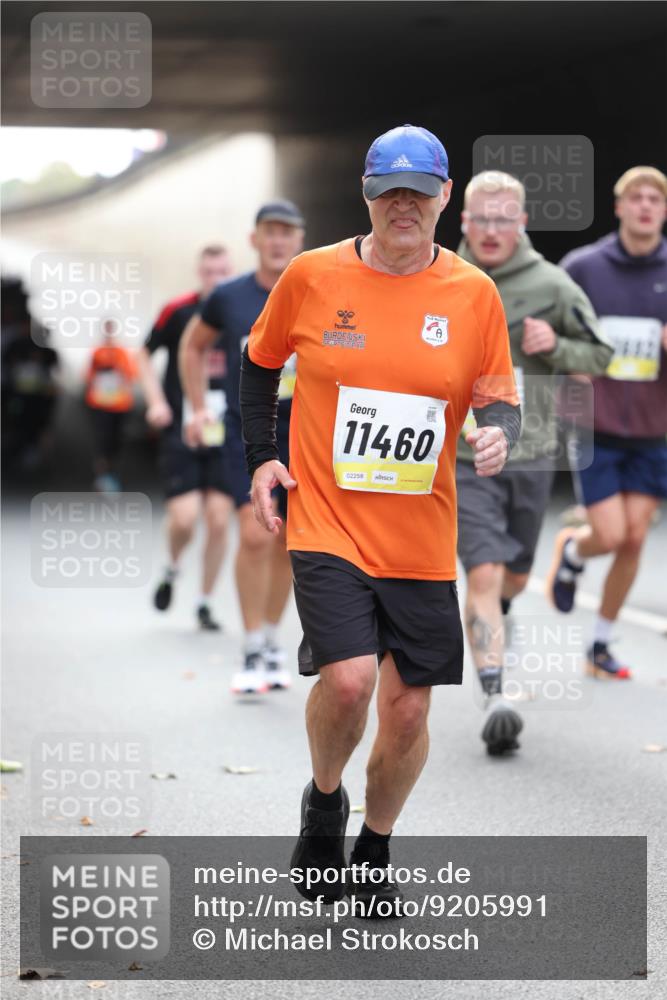 05.10.2025 - 20. swb-Marathon Bremen Michael Strokosch http://msf.ph/oto/9205991 05.10.2025 10:45:25 Laufen 11460, 02258 meine-sportfotos.de