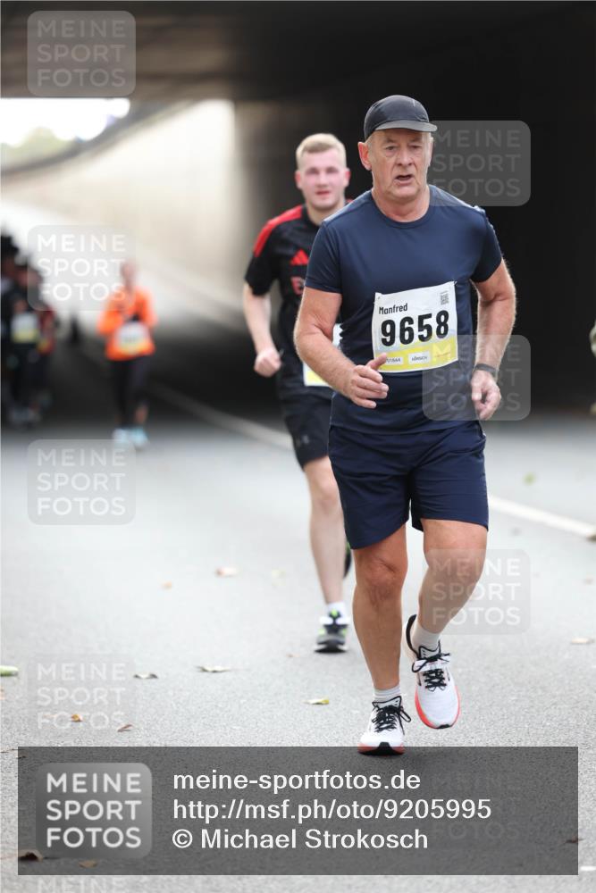 05.10.2025 - 20. swb-Marathon Bremen Michael Strokosch http://msf.ph/oto/9205995 05.10.2025 10:45:27 Laufen 9658, 01844 meine-sportfotos.de