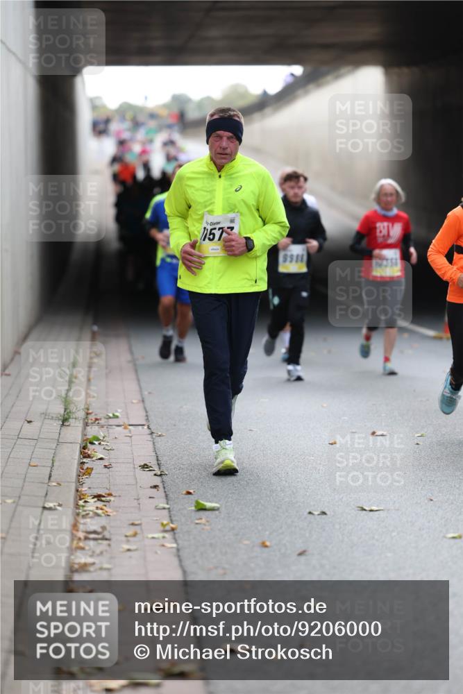 05.10.2025 - 20. swb-Marathon Bremen Michael Strokosch http://msf.ph/oto/9206000 05.10.2025 10:45:32 Laufen 1157, 998, 29351 meine-sportfotos.de