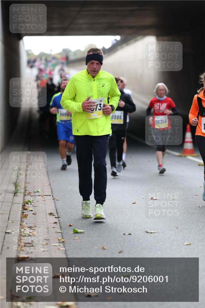05.10.2025 - 20. swb-Marathon Bremen Michael Strokosch http://msf.ph/oto/9206001 05.10.2025 10:45:32 Laufen 13, 9986, 10356 meine-sportfotos.de