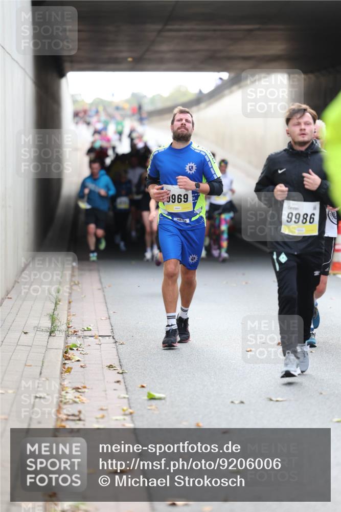 05.10.2025 - 20. swb-Marathon Bremen Michael Strokosch http://msf.ph/oto/9206006 05.10.2025 10:45:35 Laufen 969, 9986 meine-sportfotos.de