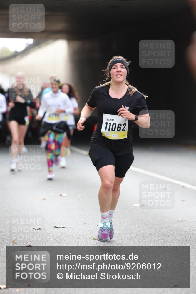 05.10.2025 - 20. swb-Marathon Bremen Michael Strokosch http://msf.ph/oto/9206012 05.10.2025 10:45:39 Laufen 11062, 02500 meine-sportfotos.de