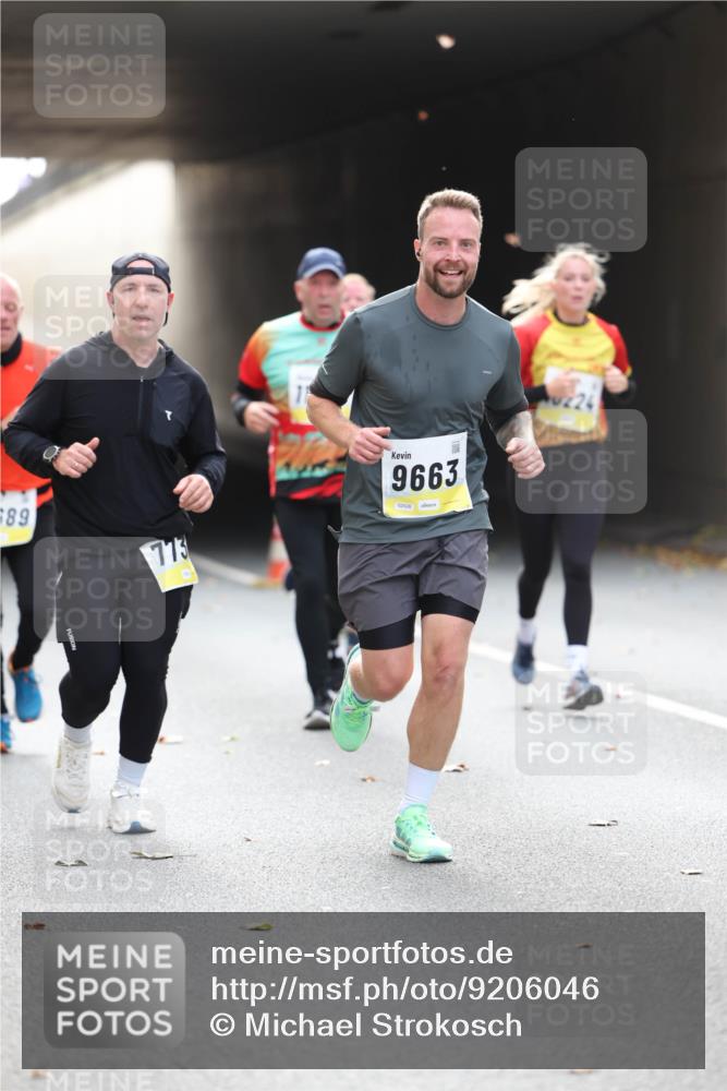 05.10.2025 - 20. swb-Marathon Bremen Michael Strokosch http://msf.ph/oto/9206046 05.10.2025 10:45:53 Laufen 89, 773, 9663, 02526 meine-sportfotos.de